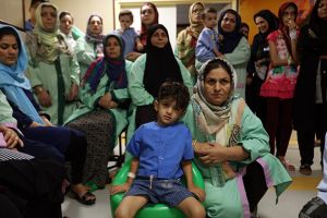 نخستین کلاس آموزشی توانمندسازی مادران پیرامون نیازهای آموزشی آنها در زمینه مراقبت از کودکان قلبی: عکس شماره 7 / 12